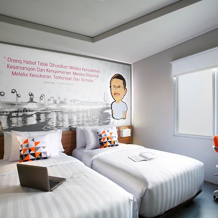 Berry Biz Hotel Seminyak Kültér fotó