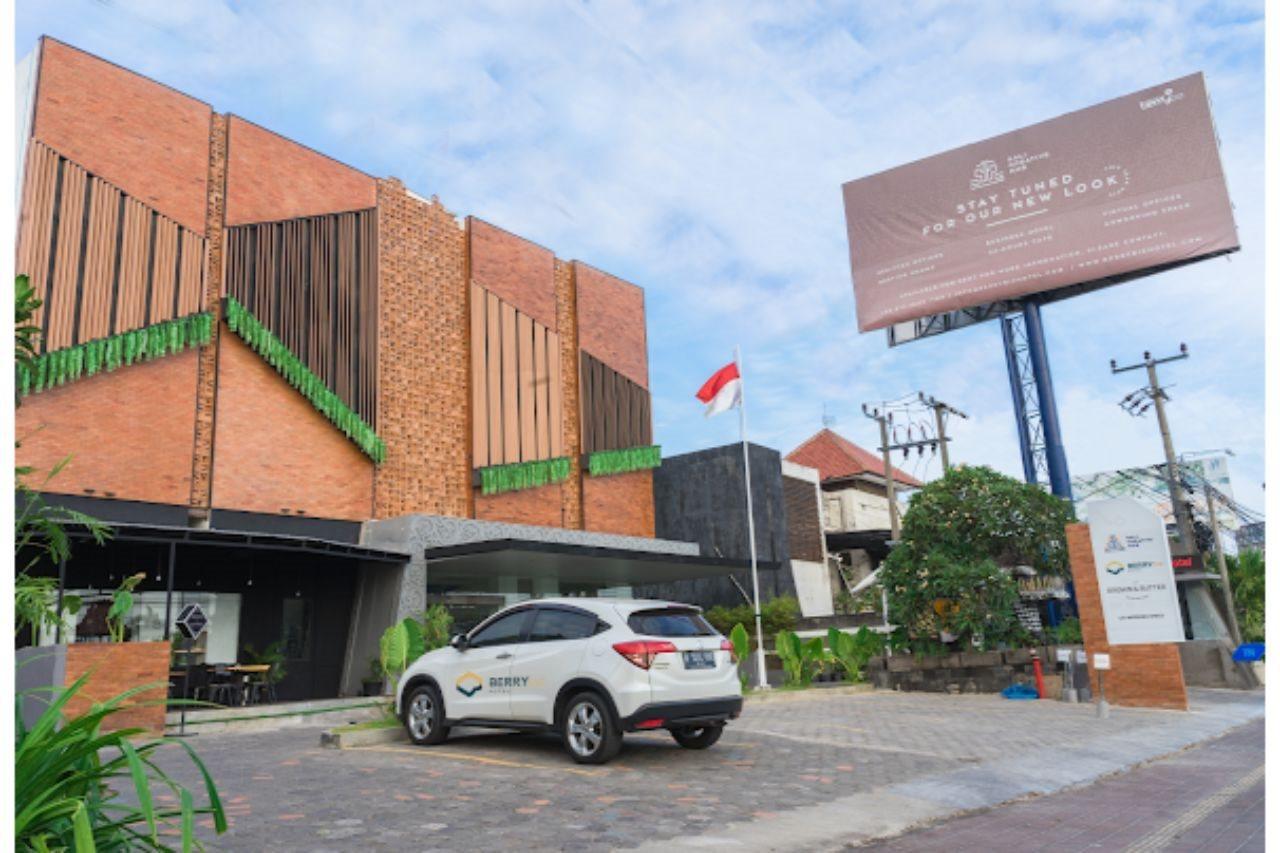 Berry Biz Hotel Seminyak Kültér fotó