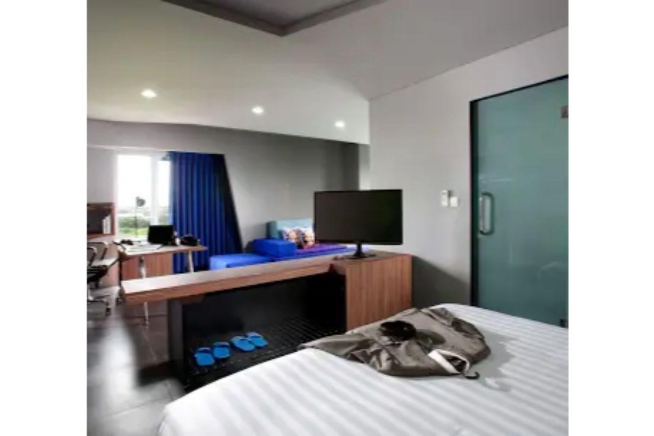 Berry Biz Hotel Seminyak Kültér fotó