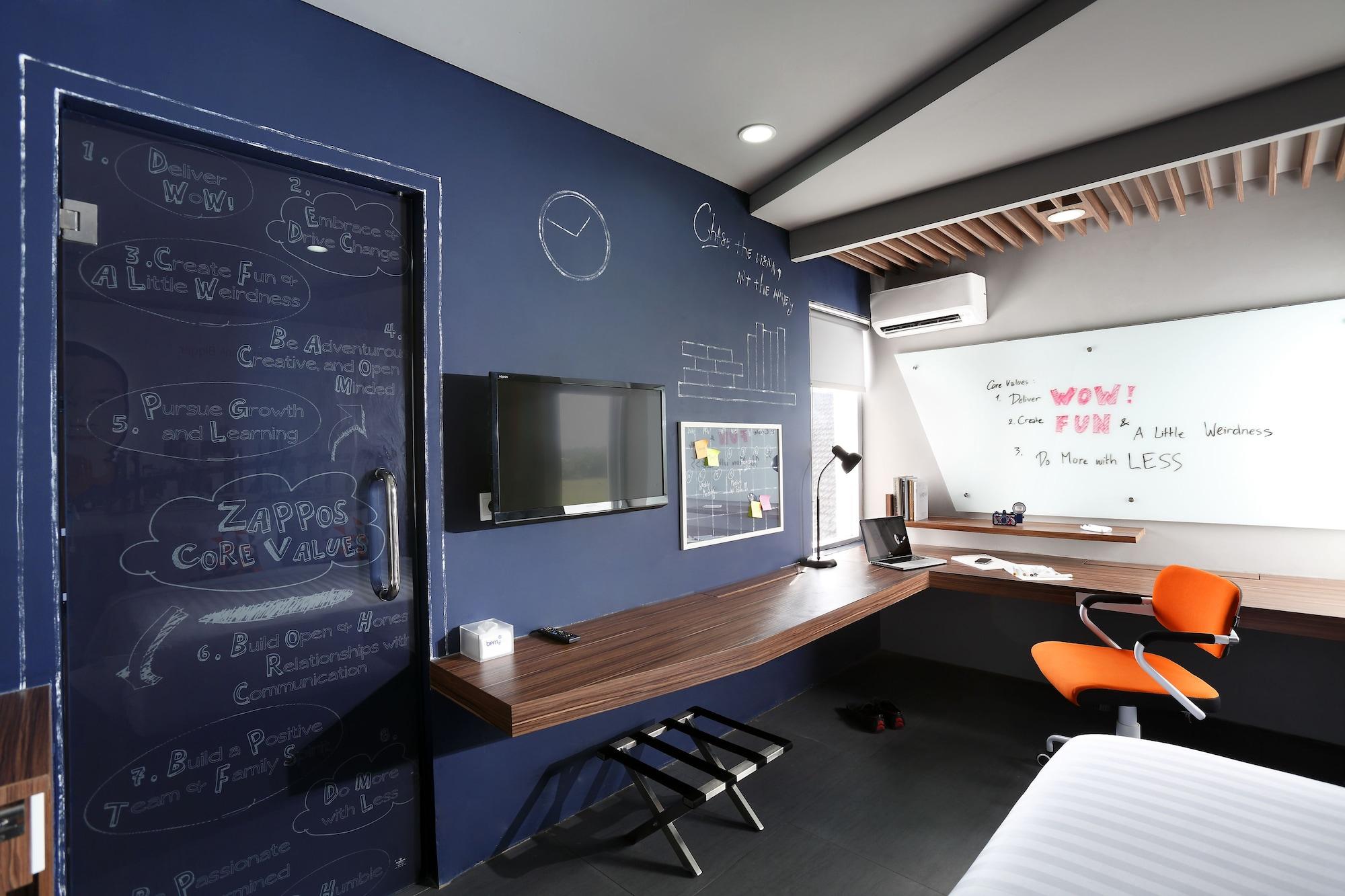 Berry Biz Hotel Seminyak Kültér fotó