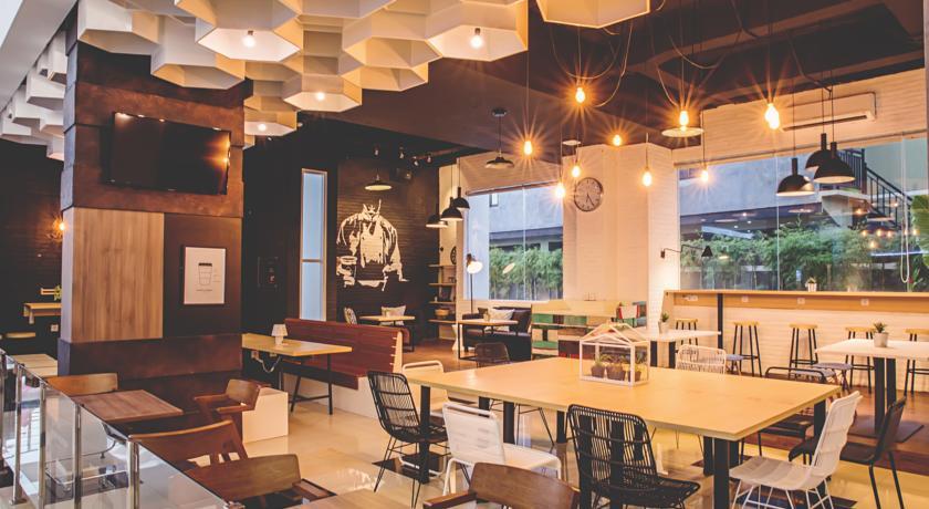 Berry Biz Hotel Seminyak Kültér fotó