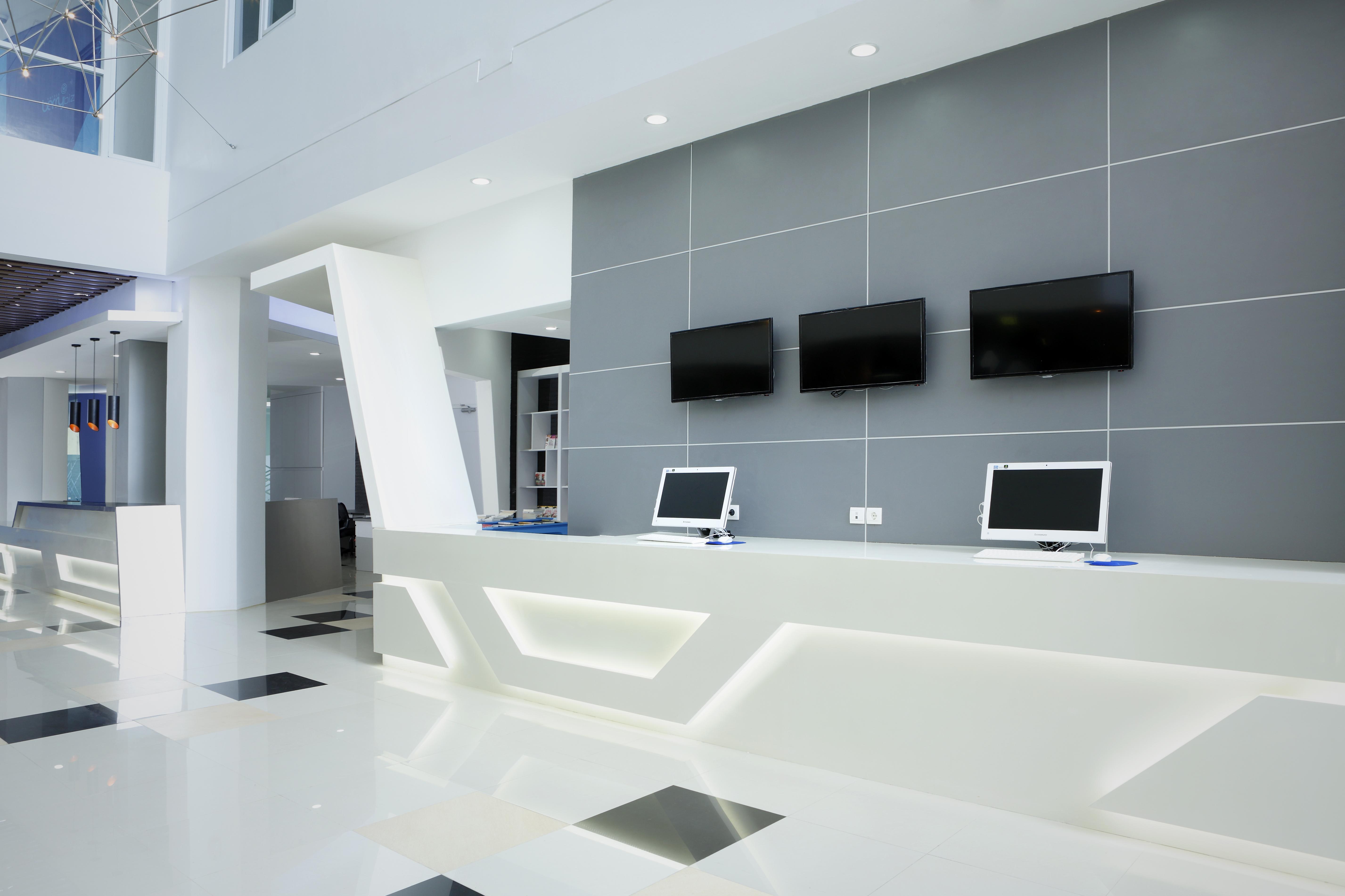 Berry Biz Hotel Seminyak Kültér fotó
