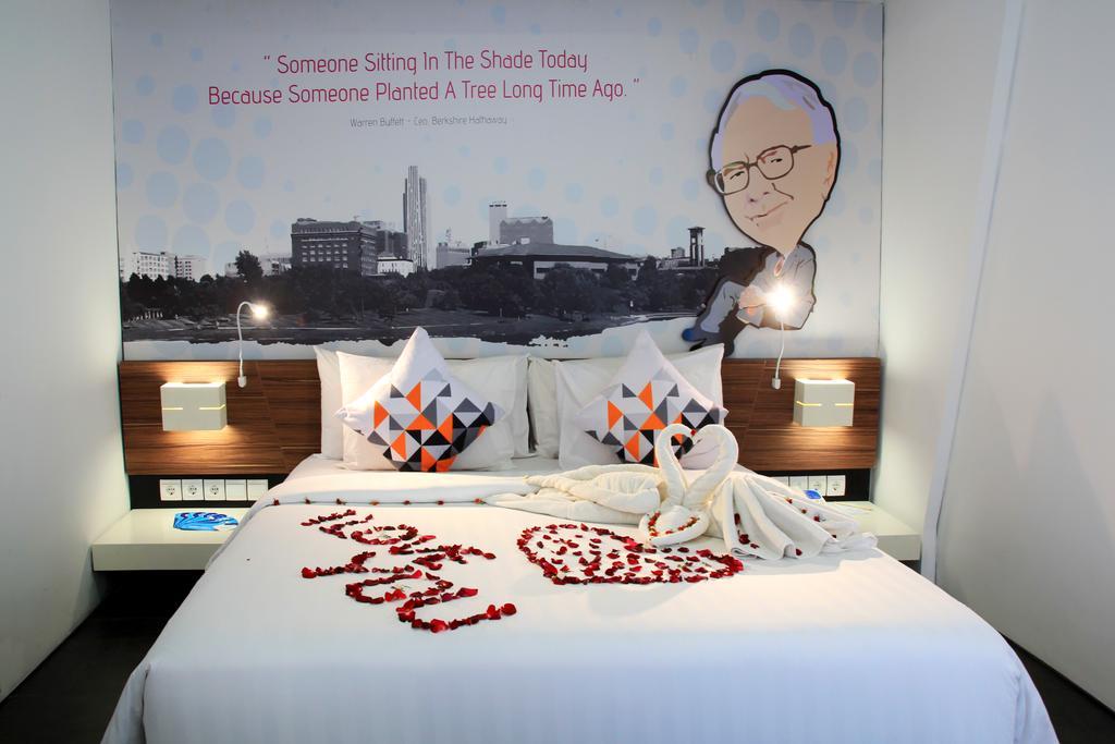 Berry Biz Hotel Seminyak Kültér fotó